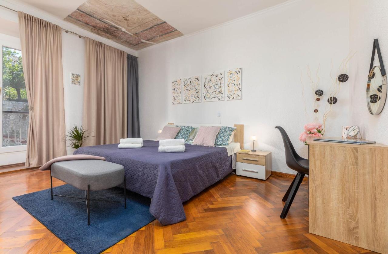 Apartment Melanie Pula Exterior photo